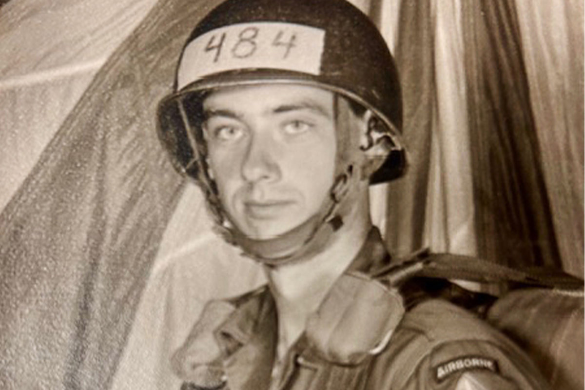 Connelly served in the US army as a paratrooper.